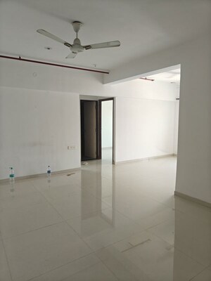 Room in 2 BHK Apartment at Mayfair The View, Vikhroli West – for Rent