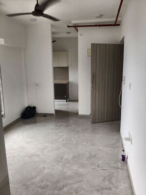 Room in 1 BHK Apartment at Enso Sanza, Kandivali East – for Rent