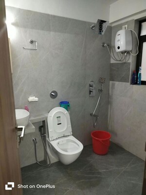Bathroom in 1 BHK Apartment at Santacruz East – for Rent