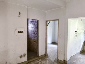 Room in  Apartment at Ambattur – for Sale