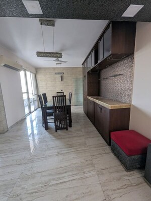 Room in 3 BHK Apartment at Unitech Escape, Sector 50 – for Rent