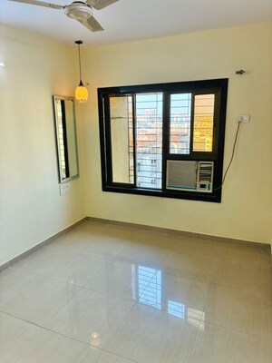 Room in 2 BHK Apartment at Ashok Nagar Complex, Andheri East – for Rent