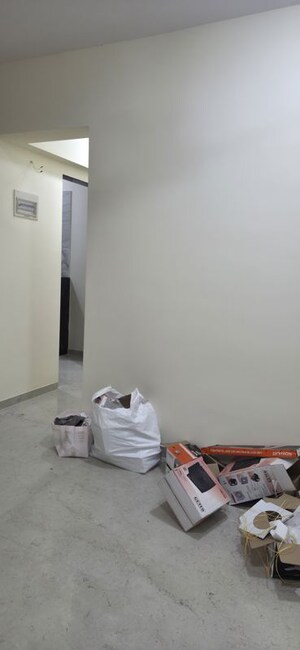 Room in 2 BHK Apartment at Aarti Building, Thane West – for Rent