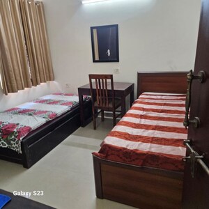 Bedroom in 5 BHK Apartment at Vipul Belmonte, Sector 53 – for Sale