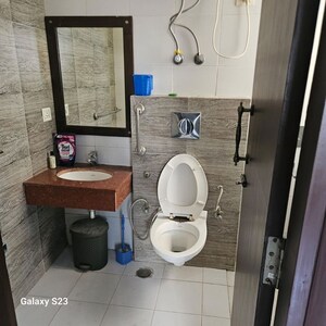 Bathroom in 5 BHK Apartment at Vipul Belmonte, Sector 53 – for Sale