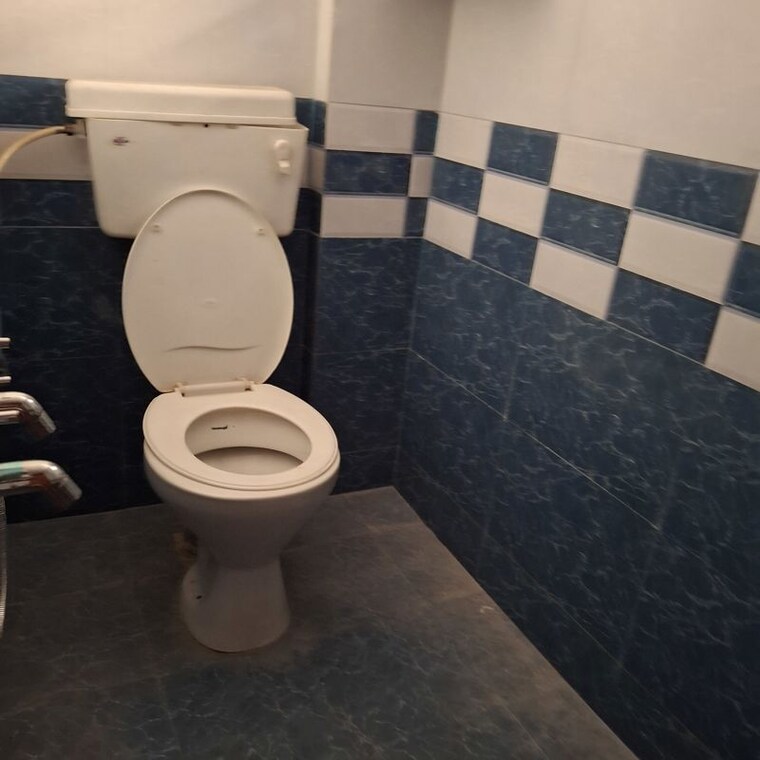 Bathroom, ghansoli sector 1 1 RK 400 Sq.Ft. Independent House In Ghansoli Sector 1 Navi Mumbai 10772512