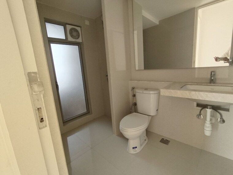 Bathroom, hiranandani-fortune-city 2 Bedroom 680 Sq.Ft. Apartment In Panvel Navi Mumbai 10772565