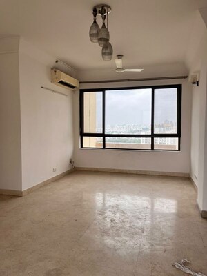 Dining area in 3 BHK Apartment at Unitech Fresco, Sector 50 – for Rent