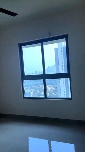 Room in 2 BHK Apartment at Piramal Vaikunth, Balkum Pada – for Rent