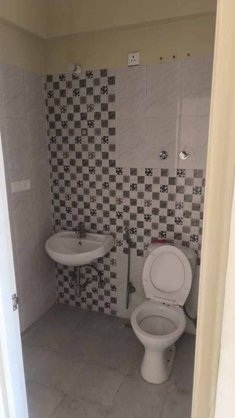 Bathroom, terra-heritage 3 Bedroom 1450 Sq.Ft. Apartment In Alwar Bypass Road Bhiwadi 10772919