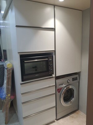 Furnished Amenities in 2.5 BHK Apartment at Joanna Apartment, Bandra West – for Rent