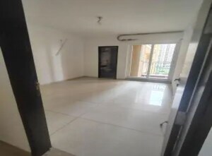 Room in 3 BHK Apartment at Rishita Manhattan, Gomti Nagar – for Rent