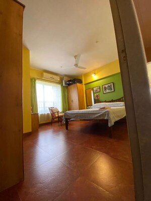 Room in 3 BHK Apartment at Monarch West View, Santacruz West – for Sale