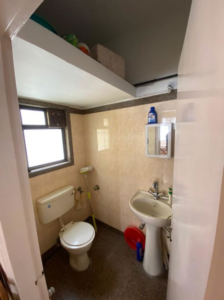 Bathroom, monarch-west-view 3 Bedroom 1264 Sq.Ft. Apartment In Santacruz West Mumbai 10772987
