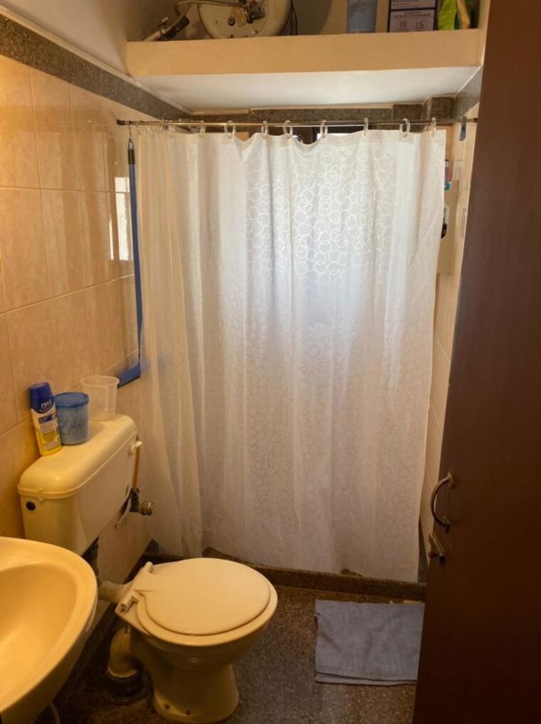 Bathroom, monarch-west-view 3 Bedroom 1264 Sq.Ft. Apartment In Santacruz West Mumbai 10772987