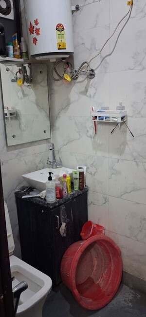 Team Area in 1 BHK Builder Floor at Sector 40 – for Rent