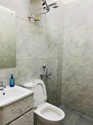 Bathroom in 1 RK Builder Floor at Sector 57 – for Rent