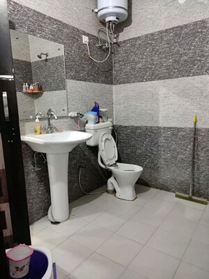 Team Area in 3 BHK Independent House at New Colony – for Rent