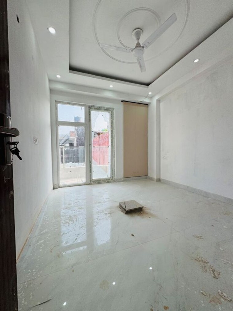 Room, chattarpur 3 Bedroom 1200 Sq.Ft. Apartment In Chattarpur Delhi 10773191