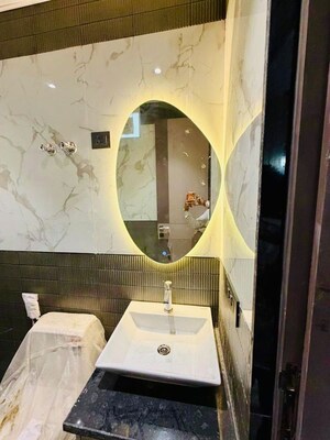 Bathroom in 1 RK Builder Floor at Sector 57 – for Rent