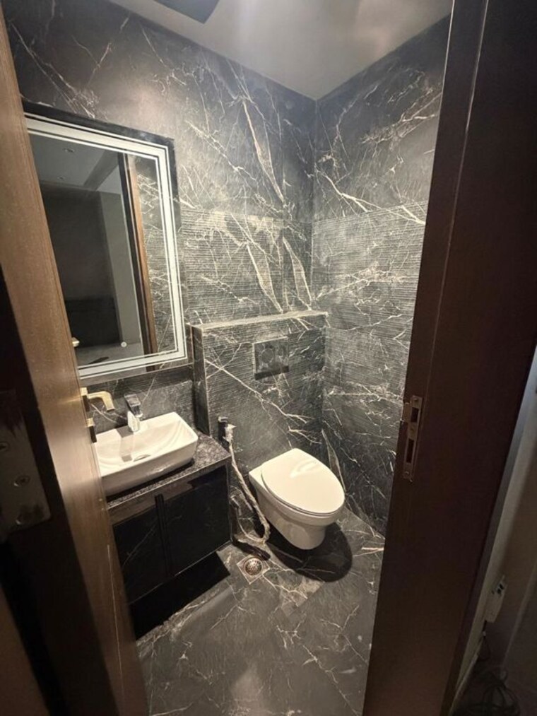 Bathroom, piramal-mahalaxmi 3 Bedroom 1152 Sq.Ft. Apartment In Mahalaxmi Mumbai 10773248