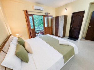 Bedroom in 3 BHK Apartment at Marathon Monte South, Byculla West – for Rent