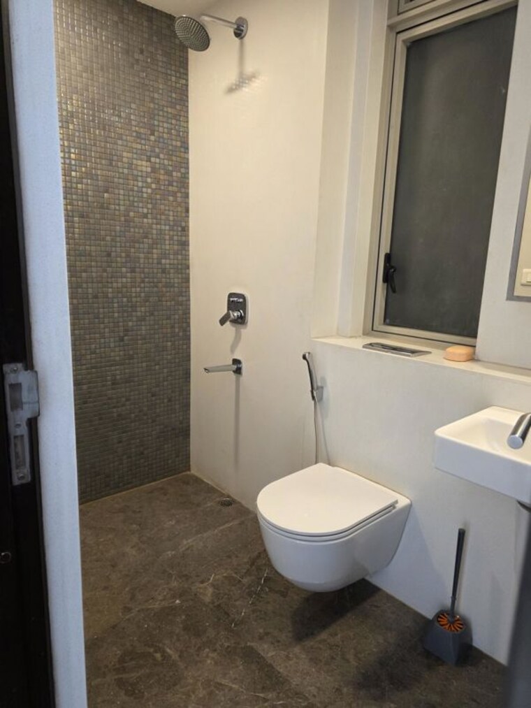 Bathroom, lodha-kiara 2 Bedroom 920 Sq.Ft. Apartment In Worli Mumbai 10773419