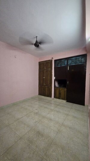 Bedroom in 3 BHK Builder Floor at Dilshad Colony – for Rent