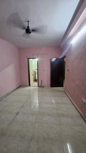 Bedroom in 3 BHK Builder Floor at Dilshad Colony – for Rent