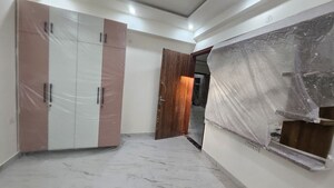 Room in 3 BHK Builder Floor at Dilshad Colony – for Sale