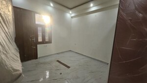 Room in 3 BHK Builder Floor at Dilshad Colony – for Sale