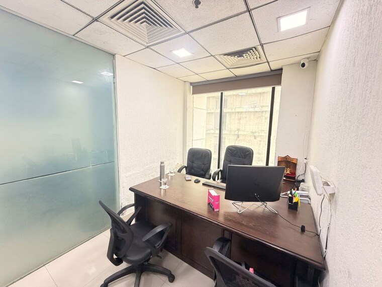 Team Area, netaji subhash place Commercial Office Space 375 Sq.Ft. In Netaji Subhash Place Delhi 10773465