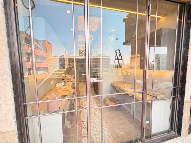 Balcony, netaji subhash place Commercial Office Space 555 Sq.Ft. In Netaji Subhash Place Delhi 10773466