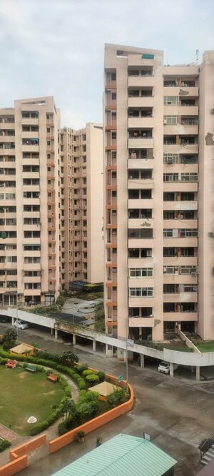 2.5 BHK Apartment For Sale in SRS Royal Hills, Sector 87