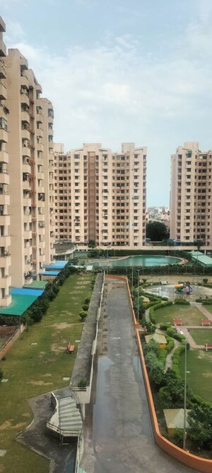 2.5 BHK Apartment For Sale in SRS Royal Hills, Sector 87