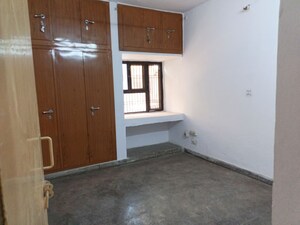 Room in 3 BHK Apartment at Sarv Priya Mahajan CGHS, Sector 14 Dwarka – for Sale