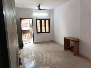 Room in 3 BHK Apartment at Sarv Priya Mahajan CGHS, Sector 14 Dwarka – for Sale