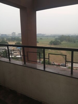 Room in 1 BHK Apartment at Mhada Towers Pimpri, Pimpri – for Rent
