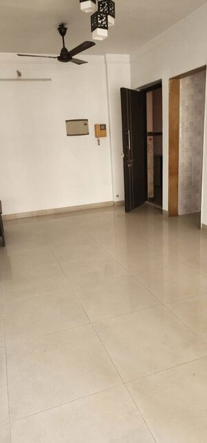 Room in 2 BHK Apartment at Skyline Villa, Powai – for Rent