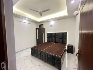 Bedroom in 2 BHK Builder Floor at Saket – for Rent