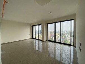 Room in 3.5 BHK Apartment at Seawoods Sector 40 – for Sale