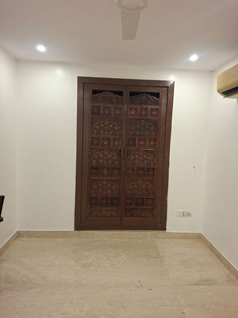 Room, dayanand colony 2 Bedroom 900 Sq.Ft. Builder Floor In Dayanand Colony Delhi 10773572