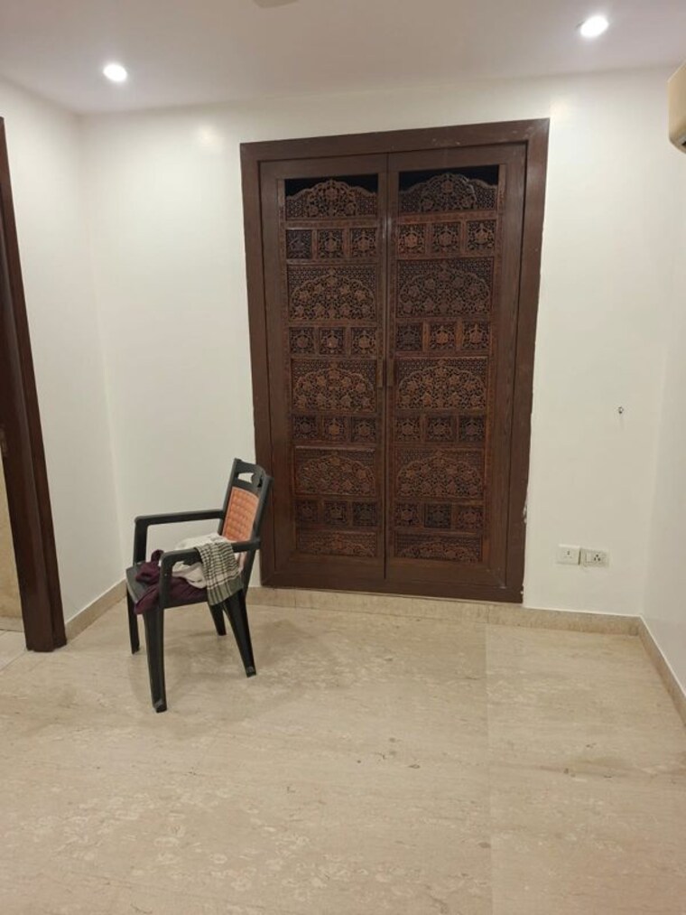  Parking, dayanand colony 2 Bedroom 900 Sq.Ft. Builder Floor In Dayanand Colony Delhi 10773572