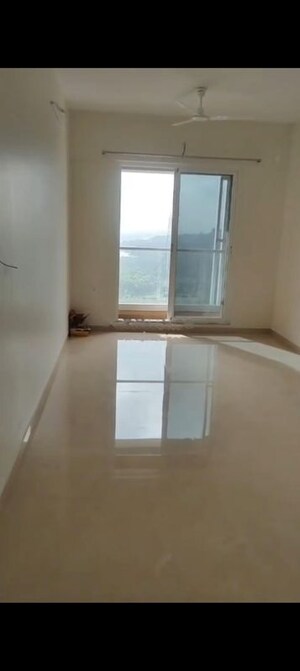 Room in 3 BHK Apartment at Western Exotica, Kondapur – for Rent