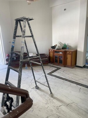 Furnished Amenities in 3 BHK Villa at Bungalow Area – for Rent