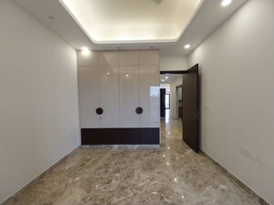 Room in 3 BHK Builder Floor at Greater Kailash I – for Rent