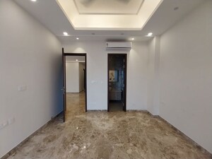 Room in 3 BHK Builder Floor at Greater Kailash I – for Rent