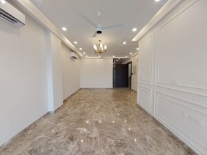 Room in 3 BHK Builder Floor at Greater Kailash I – for Rent