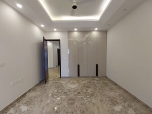 Room in 3 BHK Builder Floor at Greater Kailash I – for Rent