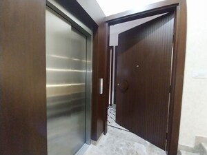 Room in 3 BHK Builder Floor at Greater Kailash I – for Rent